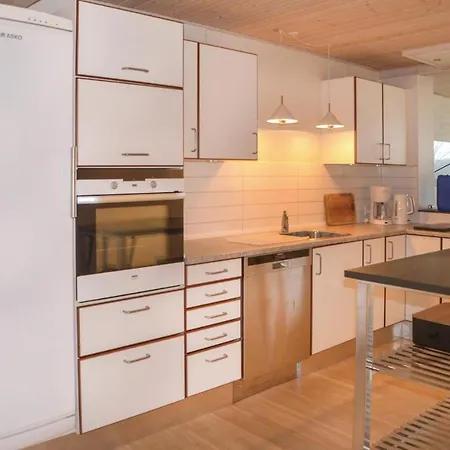 Holiday home Three-bedroom In *